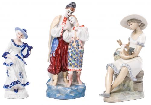 TRES FIGURAS EN PORCELANA