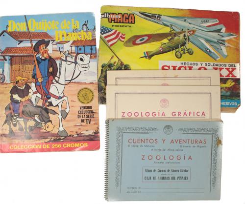 LOTE DE CINCO ALBUMS DE CROMOS