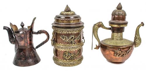 LOTE DE TARRO Y DOS TETERAS EN BRONCE