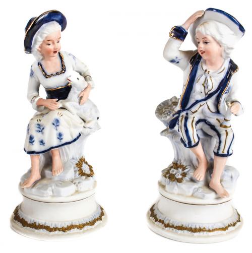 PAREJA DE FIGURAS EN BISCUIT
