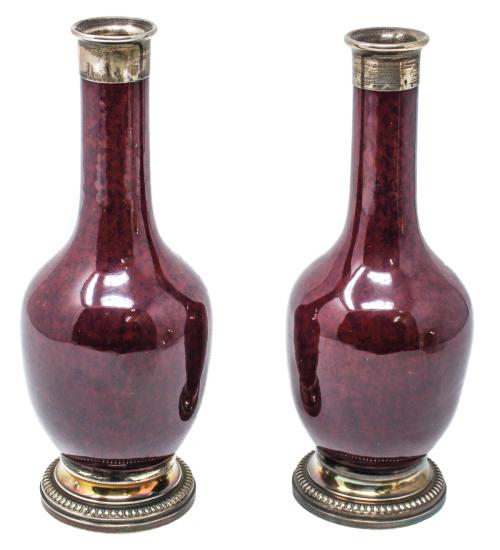 PAREJA DE JARRONCITOS EN PORCELANA  SÈVRES