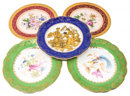 CINCO PLATOS EN PORCELANA LIMOGES