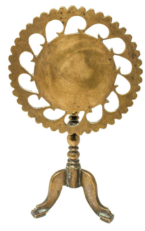 PEQUEÑO SOPORTE DE BRONCE
