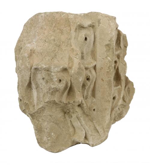 FRAGMENTO DE TALLA EN PIEDRA