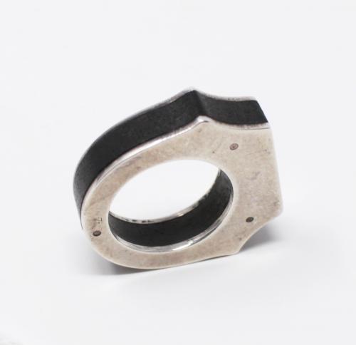 ANILLO DE DISEÑO DE LOS AÑOS 70