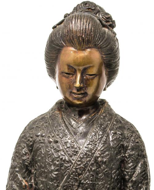 PAREJA DE FIGURAS ORIENTALES