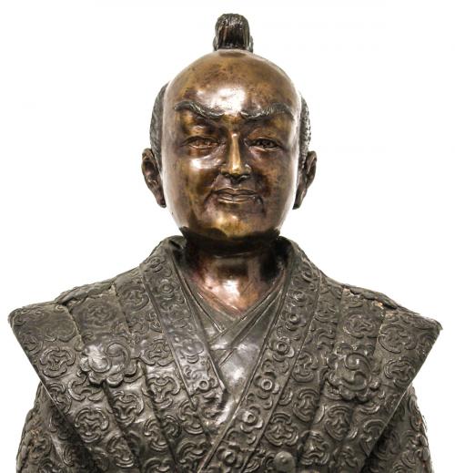 PAREJA DE FIGURAS ORIENTALES