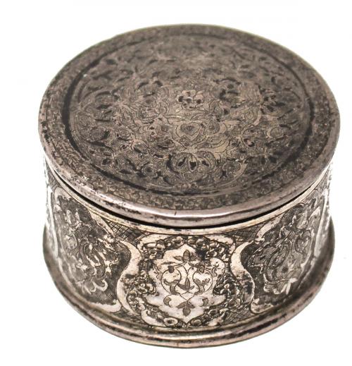 CAJA IRANÍ S.XIX EN PLATA