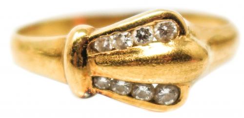ANILLO CON BRILLANTES