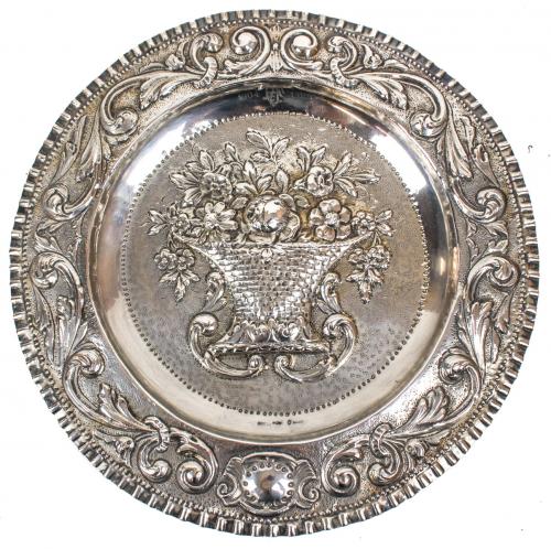 PLATO DECORATIVO DE PLATA