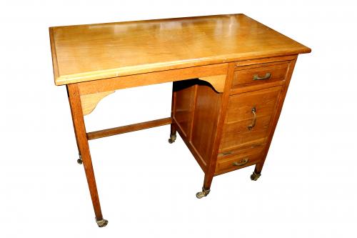 MESA AUXILIAR DE DESPACHO