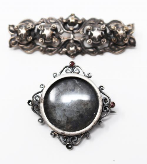 DOS BROCHES DE PPS. DEL S.XX