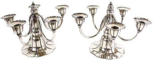 PAREJA DE CANDELABROS DEL PRIMER TERCIO DE SIGLO XX