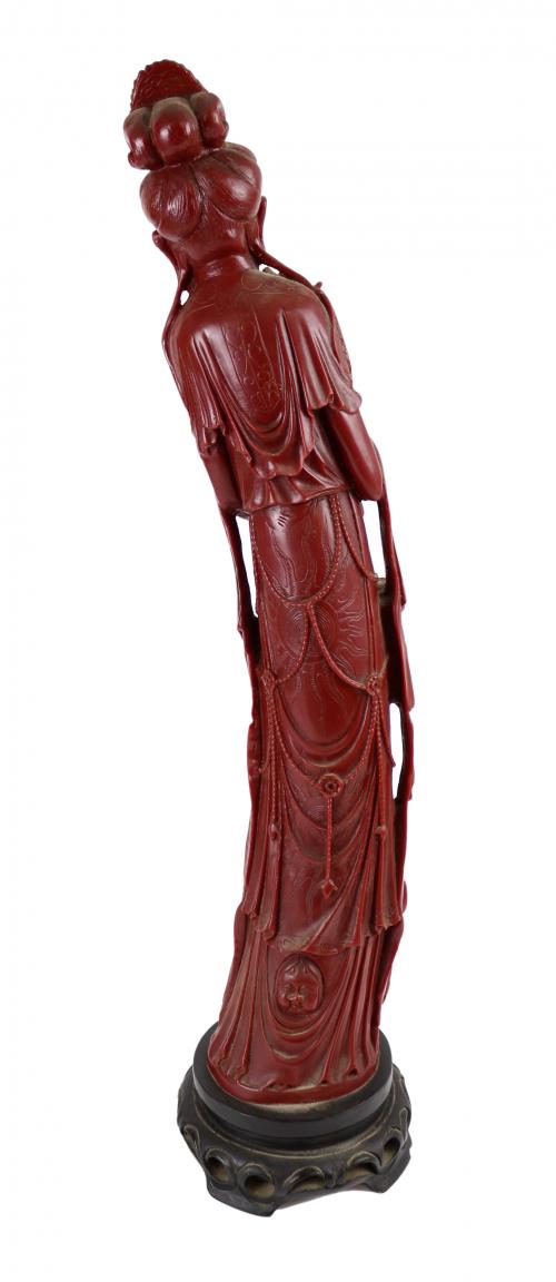FIGURA ORIENTAL DE MEDIADOS DE SIGLO XX
