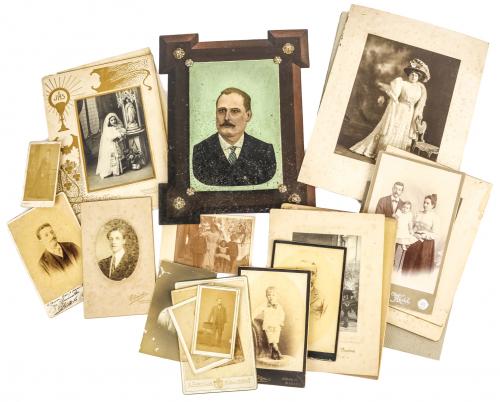 LOTE DE FOTOGRAFÍAS ANTIGUAS DE PPS. DEL S.XX