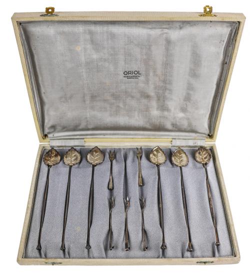 CONJUNTO DE APERITIVO EN PLATA DE LA SEGUNDA MITAD DEL S.XX