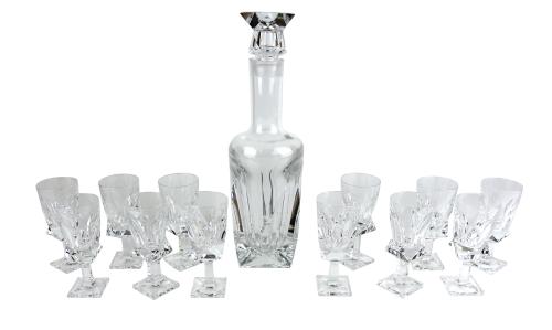 BOTELLA Y 12 COPAS EN CRISTAL "PEILL PUTZLER"