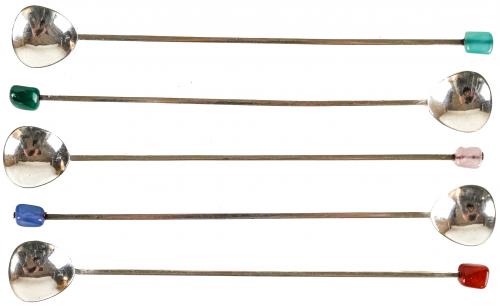 CINCO CUCHARAS EN PLATA DE LA SEGUNDA MITAD DEL S.XX
