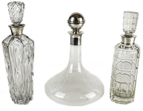 TRES BOTELLAS LICORERAS DE LA SEGUNDA MITAD DEL S.XX