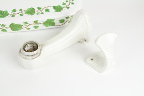 CONJUNTO VARIADO DE BAÑO EN CERÁMICA  ESTAMPILLADA