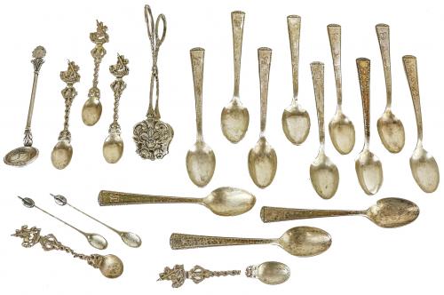 LOTE DE CUCHARITAS EN PLATA DEL PRIMER TERCIO DEL S.XX