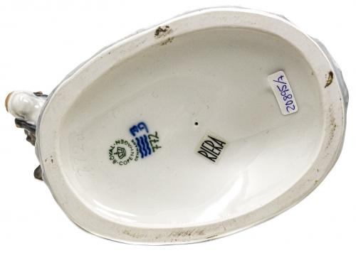 FIGURA EN PORCELANA "ROYAL COPENHAGEN"