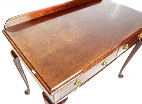 MESA DE DESPACHO INGLESA DE LA SEGUNDA MITAD S.XX