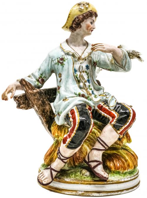 FIGURA EN PORCELANA CENTROEUROPEA DE MEDIADOS DEL S.XX 