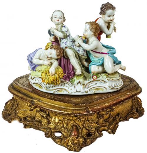 FIGURA EN PORCELANA DE DRESDEN DE MEDIADOS DEL S.XX