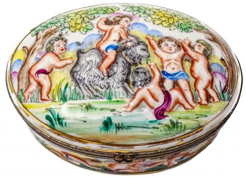 CAJA EN PORCELANA CAPODIMONTE PRIMER TERCIO S.XX
