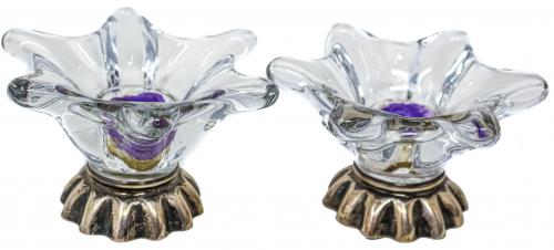 PAREJA DE PALMATORIAS DE CRISTAL CON BASE DE PLATA