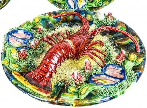 CUATRO PLATOS DECORATIVOS EN CERÁMICA ESMALTADA AÑOS 60