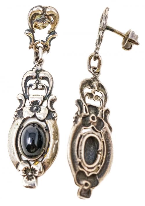 PENDIENTES LARGOS CON ÓNICE NEGRO