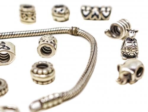 PULSERA ITALIANA DE PLATA CON CHARMS