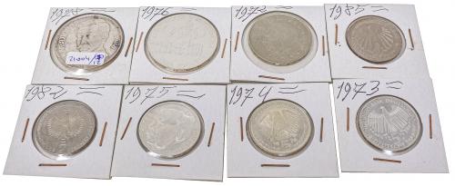 LOTE DE 7 MONEDAS DE DIFERENTES PAISES