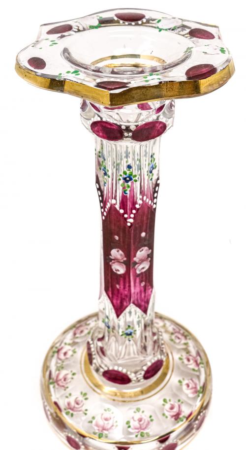 PAREJA DE CANDELEROS DE CRISTAL ESMALTADO