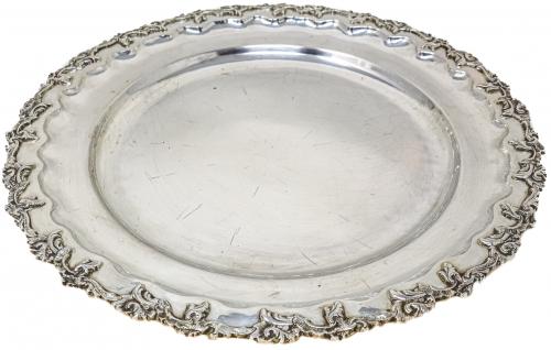 DOS BANDEJAS DE PLATA  DE FORMA CIRCULAR