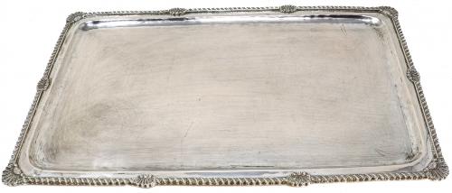DOS BANDEJAS DE PLATA DE FORMA RECTANGULAR