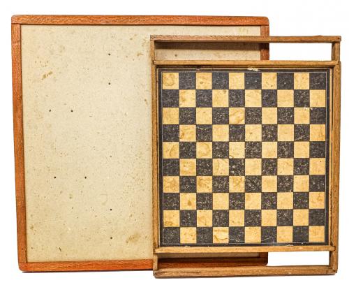 DOS JUEGOS DE MESA DE MEDIADOS DEL S.XX
