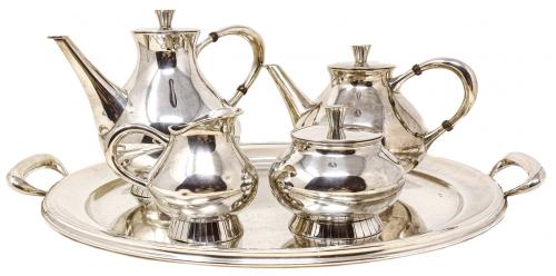 JUEGO DE CAFÉ Y TÉ DE PLATA  DEL ÚLTIMO TERCIO DEL S.XX
