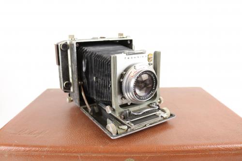 CÁMARA FOTOGRÁFICA LINHOF CON ACCESRORIOS