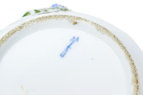 PAREJA DE MACETEROS EN PORCELANA DEL PRIMER TERCIO DEL S. XX