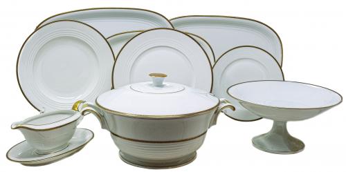 VAJILLA EN PORCELANA ALEMANA PARA 12 SERVICIOS