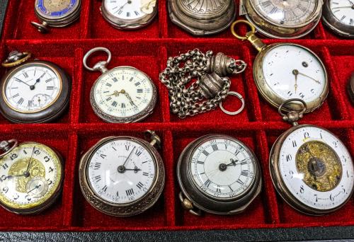 COLECCIÓN DE 18 RELOJES DE BOLSILLO