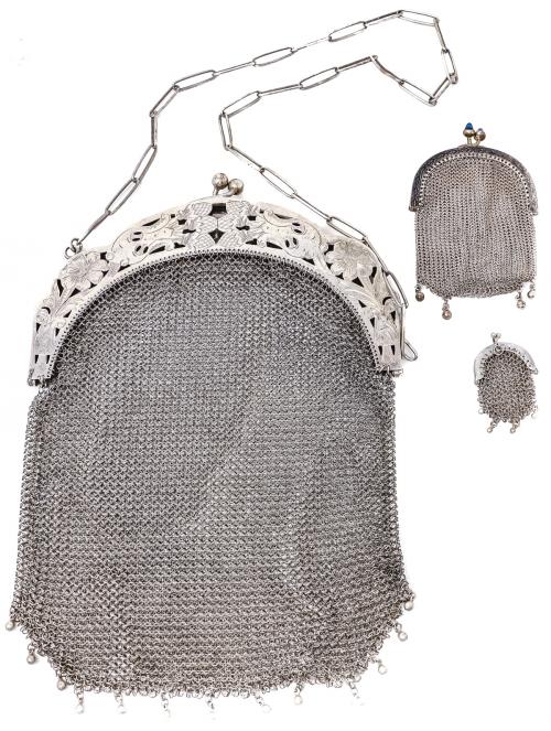 BOLSO, Y DOS PEQUEÑOS MONEDERITOS DE MALLA EN PLATA