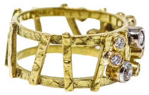 ANILLO DE DISEÑO CON BRILLANTES