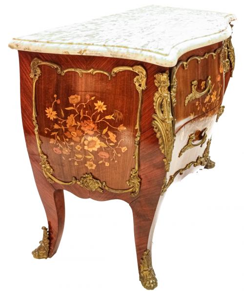 CÓMODA DE ESTILO FRANCÉS DE LA SEGUNDA MITAD DEL S.XX