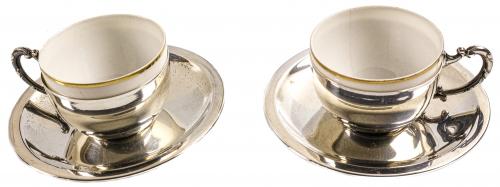 DOS TAZAS CON PLATO EN PLATA PRIMER TERCIO S.XX