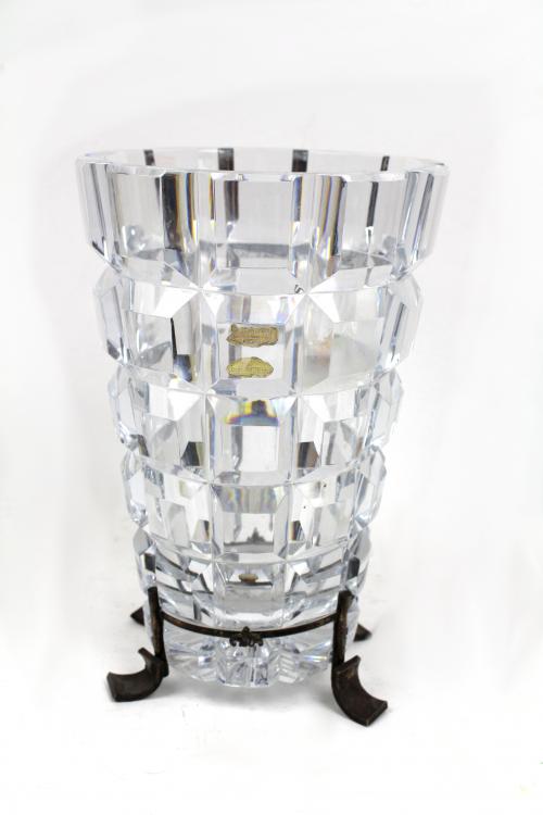 JARRÓN DE CRISTAL TALLADO