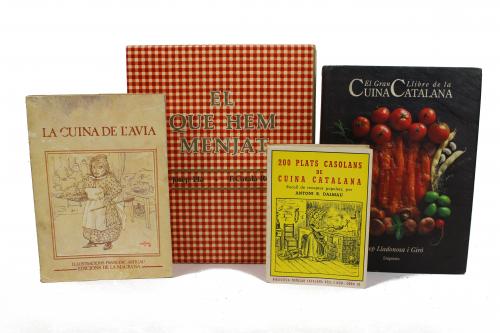 CUATRO LIBROS DE COCINA